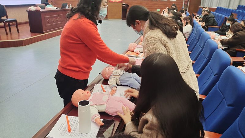 催乳师技能速成：掌握这门手艺需要多久？**
